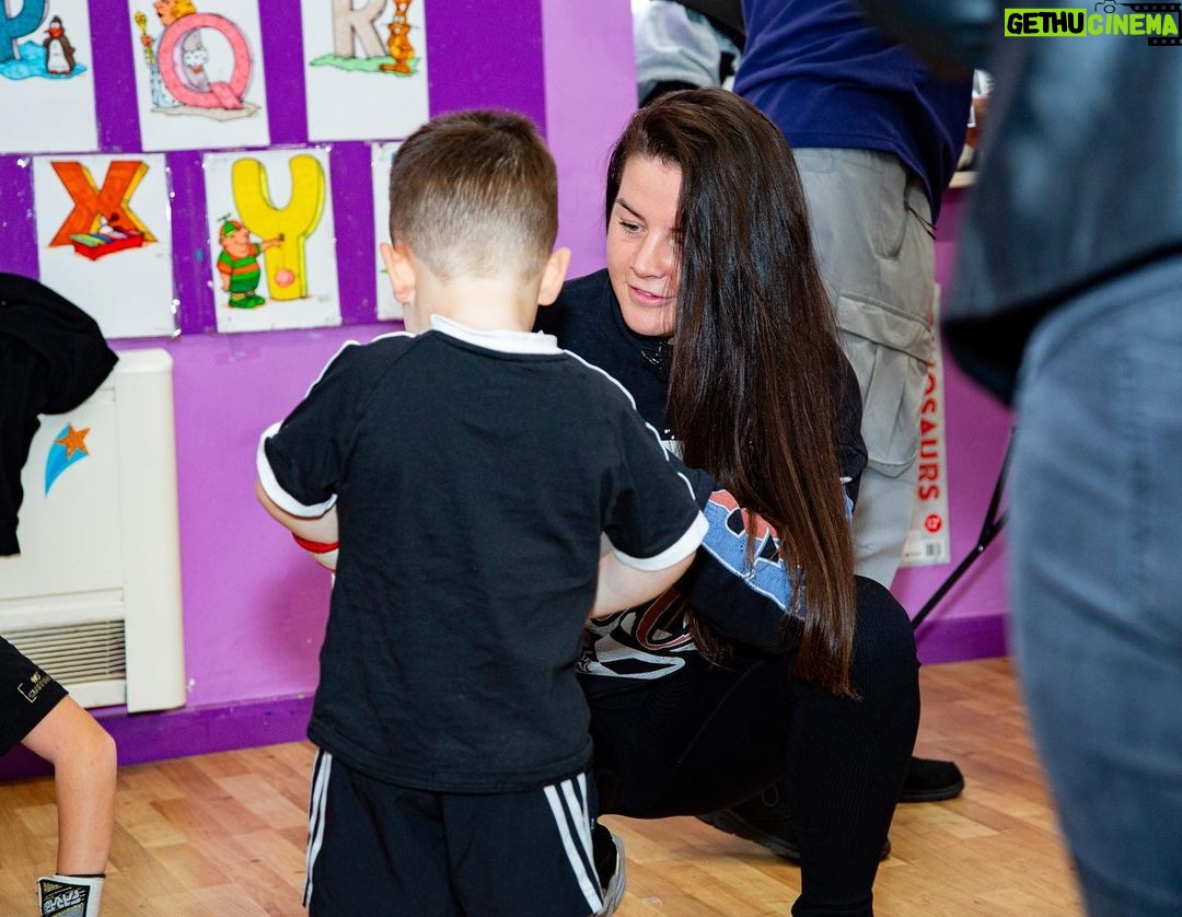 Sandy Ryan Instagram - This is what itās about for me inspiring the future generationš«¶š¼ Derby