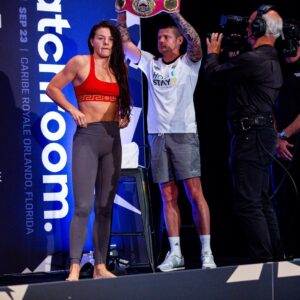 Sandy Ryan Instagram - All that’s left to do is fight LFG🌎