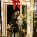 Sanem Bahçekapılı Instagram - 18 yaşına kadar her sene yılbaşında o kapıdan Noel Baba girecek Teoşko, biz bu kararı almış bulunduk…