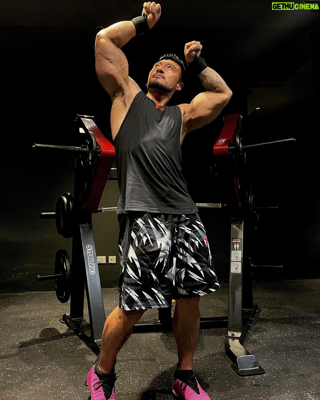 Sangay Tsheltrim Instagram - Come join the Muscle Factory and seize this special discount offer. We offer the most exceptional facilities and top-of-the-line gym equipment that is worth every penny. Our gym boasts a spacious floor area of 6000 sq ft, complete with air conditioning and ample parking space. Conveniently located in the heart of the capital, our facility is also equipped with CCTV cameras for added security. Discounted rates : 1. Yearly : 16500 2. Half yearly : 12500 3. Quarterly : 7500 4. Monthly : 3000 Please call 02338420 for more info . Note: Our personal trainers are all freelancers and their charges vary based on the number of sessions you require. #musclefactory #bhutan #thebestgym #fitness #lifestyle #health #fashionfitness Thimphu Muscle Factory Champion's Gym