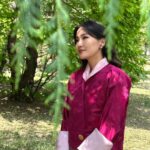 Sangay Tsheltrim Instagram - ❀ 4 June 2023: On the special occasion of Her Majesty The Queen’s 33rd Birth Anniversary, the people of Bhutan offer our unremitting love, admiration, and gratitude to our beloved Queen. Our prayers remain eternally dedicated to Her Majesty’s wellbeing and happiness. ❀ 🙏🏻🙏🏻🙏🏻 🇧🇹👑