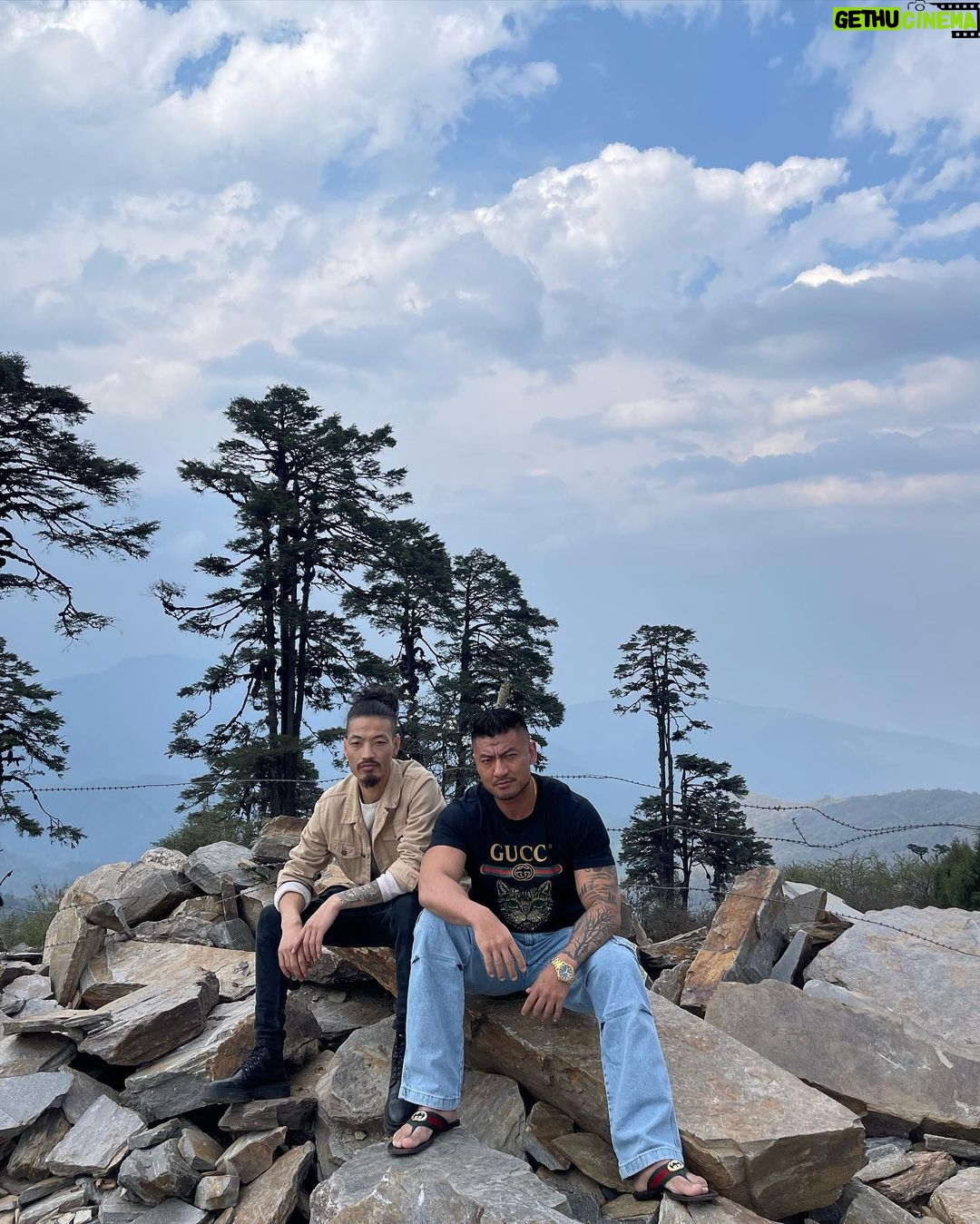 Sangay Tsheltrim Instagram - Thereβs no place like home. The last Shangrila, Drukyul. ππ»ππ»ππ»π§πΉπ§πΉπ§πΉβ€οΈβ€οΈβ€οΈ #bhutan #home #heaven #thelastshangrila #landofthunderdragon Dochula Pass