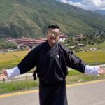 Sangay Tsheltrim Instagram - How can I not do this at home, Bhutan, the land of happiness. Juju Celebrating Jawan in Bhutan. @shilparao @redchilliesent @iamsrk @atlee47 . #jawan #juju Thimphu, Bhutan