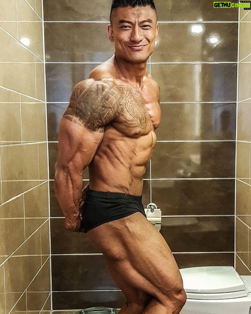 Sangay Tsheltrim Instagram - Can you guess the body fat? Throw back Thursday ,2017, My last professional championship in Mongolia, Classic Physique. #champion #soldier #actor #muscle #bodybuilding #classicphysique #fitness Ulaanbaatar,Mongolia