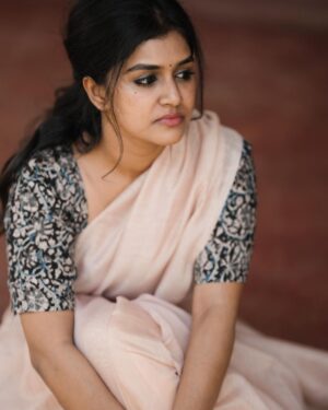 Sanjana Anand Instagram - 🎶

.
.
Pc : @umesh__photography___ 
Wearing: @laxmikrishnaofficial