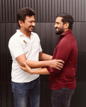 Santhanam Instagram - Pirantha Naal Vazthukal Mudhalali @udhay_stalin 💥😊
Endrum Anbudan 🫂
