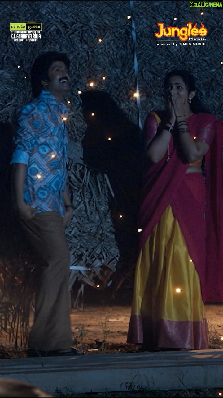 Santhanam Instagram - ๐ด๐ฌ-๐ด๐ฎ๐น๐ถ๐ป ๐๐ฎ๐ฎ๐ฑ๐ต๐ฎ๐น ๐ฃ๐ฎ๐ฎ๐ฑ๐ฎ๐น from #80sBuildup is here๐ #OttiVaarene Lyrical Video Out Now ๐ https://youtu.be/oENDo3KagP0 A @ghibranofficial Musical ๐ถ ๐ค @spbcharan @studiogreen_official @kegnanavelraja @nehagnanavelraja @santa_santhanam @kalyankumar_director @iamradhikapreethi @the_ksravikumar @munish_kanth_official @redin_kingsley @mansoor_alikhan_offl @thangadurai_actor @actorcoolsureshcool @jacob_cinematographer @ms_editor27 @crayonmedia_vfxstudio @jungleemusicsouth @sakthifilmfactory @sakthivelan_b @sathish_pro @digitallynow #80sBuildupFromNov24