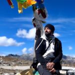Santhosh Prathap Instagram - Just peace 🌲🏔️🍂 #sangestartso #shungatserlake #madhurilake #lakecreatedbyearthquake #bhumlapass #indochinaborder #15200feet #gratitude #grateful #love #life #oneness #peace Shungatser Lake