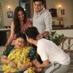 Sapna Sikarwar Instagram - #shootingmode#faimlyphoto#mayicomeinmadam💖💖