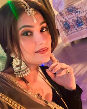 Sapna Sikarwar Instagram - #happydhanteras💰🙏