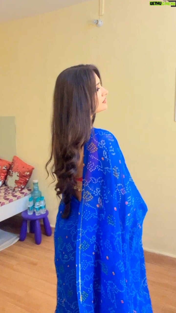 Sapna Sikarwar Instagram - #❤️❤️❤️❤️❤️purane gano ki bat hi alag hai❤️❤️❤️#oldisgold✨