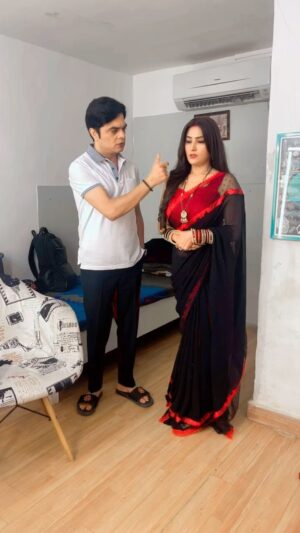 Sapna Sikarwar Instagram - Domestic issues 

( “May I come in madam” every Monday to Saturday 9:30 p.m. on @starbharat )

@edit2productions 
@sapna_sikarwar08 
@sandeepaanand 

#sandeepanand #sapnasikarwar #mayicomeinmadam #starbharat #hotstar #reelitfeelit