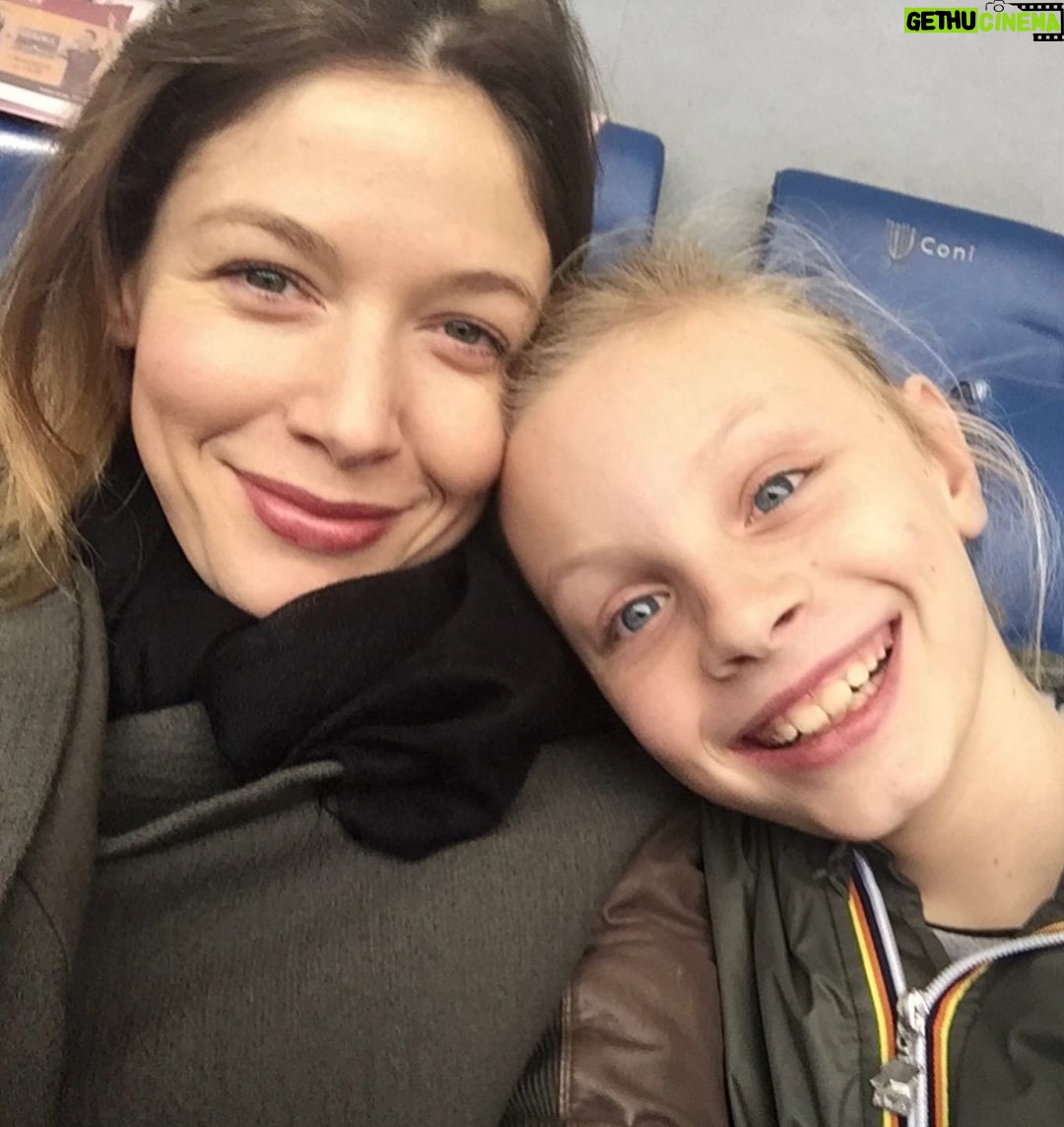 Sarah Felberbaum - 30.3K Likes - You and Me throughout the years, around the world, together. More than friends, more than we could have imagined. A love that belongs to you&me and no one else.
Auguri piccoletta mia. Grazie della fiducia che mi hai dato negli anni, dell’amore folle che mi dimostri e che mi fa sentire speciale e mi ha reso una persona migliore.
Non vedo l’ora di vedere come continuerà questa fantastica avventura.
#gaia18 #buddies #tiamo
@gaiaaderossi ❤️