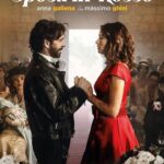 Sarah Felberbaum Instagram - A fine settembre ho iniziato a girare questo film ambientato tra la Puglia e Malta. È stata un’avventura straordinaria, ho visto luoghi nuovi che non conoscevo e conosciuto persone meravigliose. Grazie a tutti i miei compagni di lavoro 🌹 Spero che il film vi piaccia. È una bellissima storia d’amore, tra finzione e realtà. Regia di @giannicostantino71 Produzione @fenix_entertainment I miei fantastici compagni di avventura #eduardonoriega @dino.abbrescia @cristinadonadio_official @massimoghinireal @anna_galiena @mauriziomarchetti1964 @robertagiarrusso Al cinema dal 4 agosto!! @volver.actor @lapalumbocomunicazione 📸 di @gioelevettraino Italy