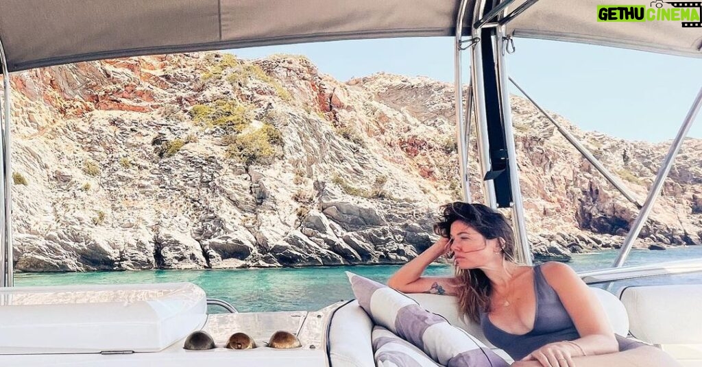 Sarah Felberbaum Instagram - Love boat and Xamamina 📸 by @gaiaaderossi
