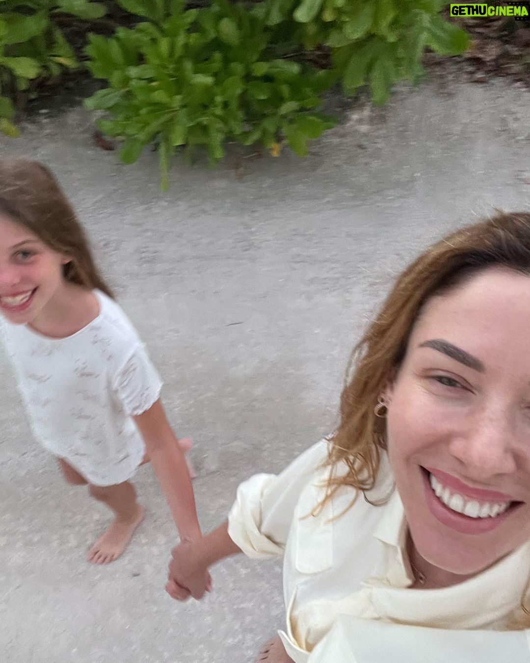 Sarah Felberbaum - 24.8K Likes - 7daysOfLove