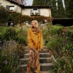 Sarah Felberbaum Instagram - Metti un giorno sull’isola dei cipressi.. Thank you @grazia_it @silvia_grilli @fay_brand #photographer @emreguven #makeup @nikipinna @simonebelliagency #hair @maurizio_kulpherk_ #styledby @selinbursalioglu #press @lapalumbocomunicazione Sempre Con Te #instatodigrazia Isola dei Cipressi