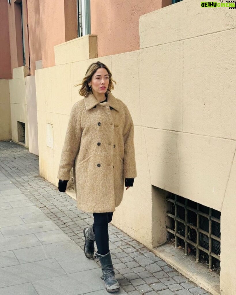 Sarah Felberbaum Instagram - Walking into a new season with @fay_brand #faybrand #adv Italy