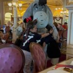 Sarah Felberbaum Instagram - Le mie persone preferite in uno dei miei posti preferiti. Un weekend pieno di amore. Grazie Noah. #noahturns7 #ironman #ohwow Disneyland Paris