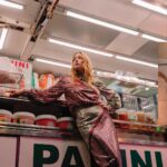 Sarah Felberbaum Instagram - Owning the night 🌙 🍔 With @sarahfelberbaum • • • #sarahfelberbaum #tinaanselmi #rai #raiuno #film #cinema #cinemaitaliano #movie #attrice #actress #acting #repubblicaitaliana #roma #beautiful #night #inspo #love #intervista #setlife #theitalianreve Roma