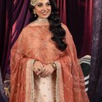Sarah Khan Instagram - Celebrating the magic of tradition and color with Asim Jofa’s ‘Bajre Da Sitta’ Collection. Each garment is a work of art, weaving the tapestry of a desi wedding. Join me in embracing the vibrant hues and intricate details that define the spirit of celebration! 🌈✨ @asimjofa @iamasimjofa #AsimJofa #IWearAsimJofa #BajreDaSitta #SarahKhan #ChiffonCollection #WeddingCollection #EssentialFestive #Unstitched #Embroidered #WeddingSeason #Festive #Silk #PaperCotton #Fashion #Trending