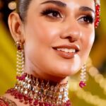 Sarah Khan Instagram – Embark on a mesmerizing journey through the soulful beats of a desi wedding with Asim Jofa’s latest creation – ‘Bajre Da Sitta’ Collection. 🎉 I had the pleasure of gracing this celebration of colors and tradition. Dive into the richness of cultural heritage, where sequins add stardust to joy. Let the couture speak for itself! ✨
@asimjofa @iamasimjofa
#AsimJofa #IWearAsimJofa #BajreDaSitta #SarahKhan #ChiffonCollection #WeddingCollection #EssentialFestive #Unstitched #Embroidered #WeddingSeason #Festive #Silk #PaperCotton #Fashion #Trending