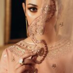 Sarah Khan Instagram - UNSTITCHED - FESTIVE II Enter the festive season in unparalleled elegance with glamorous designs from our Festive II - unstitched collection! Launching Tomorrow 4 PM online | 8th Dec in-stores #sapphire #sapphirepakistan #sapphireunstitched #sapphireonline #sapphirefestive