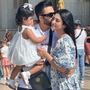 Sarah Khan Instagram - Happy birthday to the father of my child 😌 You’re the reason for the smile on my face and peace in my heart 💓 Happy Birthday to my Falak! ♥️ There’s a reason why I call you “Mera sukoon” may you forever rise as high as your name! 🌟 May Allah protect you and keep you safe! Amen