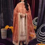 Sarah Khan Instagram - Celebrating the magic of tradition and color with Asim Jofa’s ‘Bajre Da Sitta’ Collection. Each garment is a work of art, weaving the tapestry of a desi wedding. Join me in embracing the vibrant hues and intricate details that define the spirit of celebration! 🌈✨ @asimjofa @iamasimjofa #AsimJofa #IWearAsimJofa #BajreDaSitta #SarahKhan #ChiffonCollection #WeddingCollection #EssentialFestive #Unstitched #Embroidered #WeddingSeason #Festive #Silk #PaperCotton #Fashion #Trending