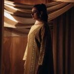 Sarah Khan Instagram - UNSTITCHED - FESTIVE II Enter the festive season in unparalleled elegance with glamorous designs from our Festive II - unstitched collection! Launching Tomorrow 4 PM online | 8th Dec in-stores #sapphire #sapphirepakistan #sapphireunstitched #sapphireonline #sapphirefestive