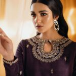 Sarah Khan Instagram - UNSTITCHED - FESTIVE II Enter the festive season in unparalleled elegance with glamorous designs from our Festive II - unstitched collection! Launching Tomorrow 4 PM online | 8th Dec in-stores #sapphire #sapphirepakistan #sapphireunstitched #sapphireonline #sapphirefestive