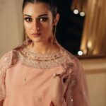 Sarah Khan Instagram - UNSTITCHED - FESTIVE II Enter the festive season in unparalleled elegance with glamorous designs from our Festive II - unstitched collection! Launching Tomorrow 4 PM online | 8th Dec in-stores #sapphire #sapphirepakistan #sapphireunstitched #sapphireonline #sapphirefestive