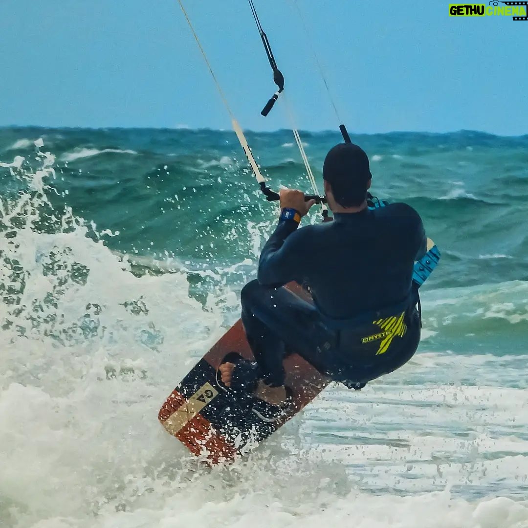 Sarp Levendoğlu - 7.1K Likes - ROCK 🤘🌊
@surfschoolistanbul #kilyos #kitesurfing @gaastra_tabou_international