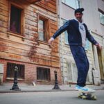Sarp Levendoğlu Instagram - Sevim Koş Katil Geldi🛹🤘 📸:@ugurbicerr @yowsurf @nike @freedomcomtr ,#surfskate