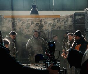 Sarp Levendoğlu Instagram - 5 4 3 2 1 KAYIT..🎬🎥

#savaşçı #savaşçıfox #haydarbozkurt #sarplevendoğlu #bektaşsubaşı #gorkemilbeyli #savaşçiğiltepe #selcenefe #aliçekiç #ilyaskaraca #kopuzalbay #göktürkalbay