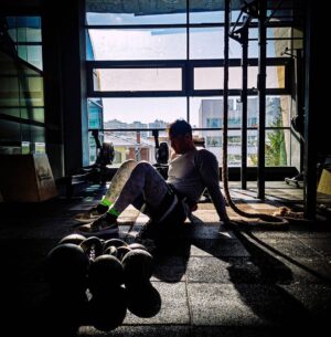 Sarp Levendoğlu Instagram - PAIN IS TEMPORARY👊
#nike #nikeair #justdoit #nopain