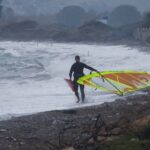 Sarp Levendoğlu Instagram - Sağlam sörfçü kalmaz dalgada, Müslüm baba sığmaz ipoda😂 @sofasurfshop @gaastra_tabou_international @ Datça, Mugla