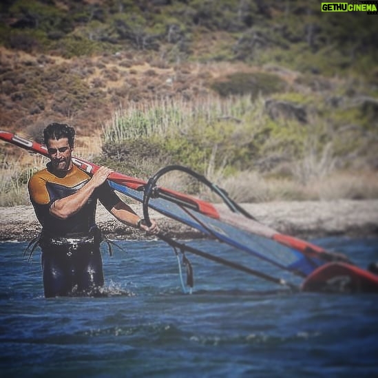 Sarp Levendoğlu Instagram - 🏄 🤘 @gaastra_tabou_international @sofasurfshop @sooruzofficial #windsurfing #DATÇA #ege #nefes Datça, Mugla