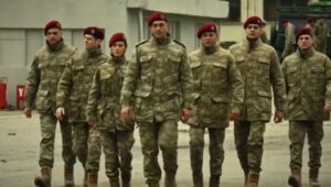 Sarp Levendoğlu Instagram - 🇹🇷⚔️ Savaşçı 5.Sezon 💯.Bölüm 10 Nisan Cumartesi Günü Saat 20:00'da FOX TV'de. #kılıçtimi #savaşçı #yörükhaydar @savascifox @foxturkiye @limon_film @karadagli.tamerr @murat.serezli @edizhunkaktusbahcesi @erkanmrc @ekinmertdaymaz @aniltetik @serenayaktas @ersinolgac @srknkuru @alitarikfindik @alpoyken @yigitanildinkci @sahverdialieren
 @elitandaccam @rejimantasyon