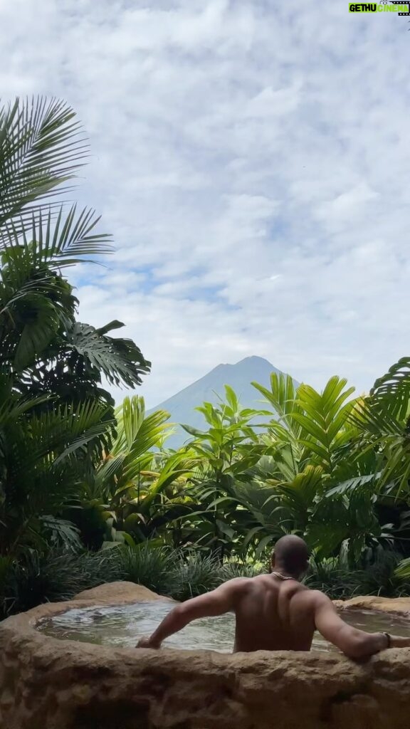 Sarunas J. Jackson Instagram - G R A T E F U L for nature. For allowing me to unplug, reset, and tap in. I’m right where I’m suppose to be 🤙🏽 La Fortuna,Costa Rica
