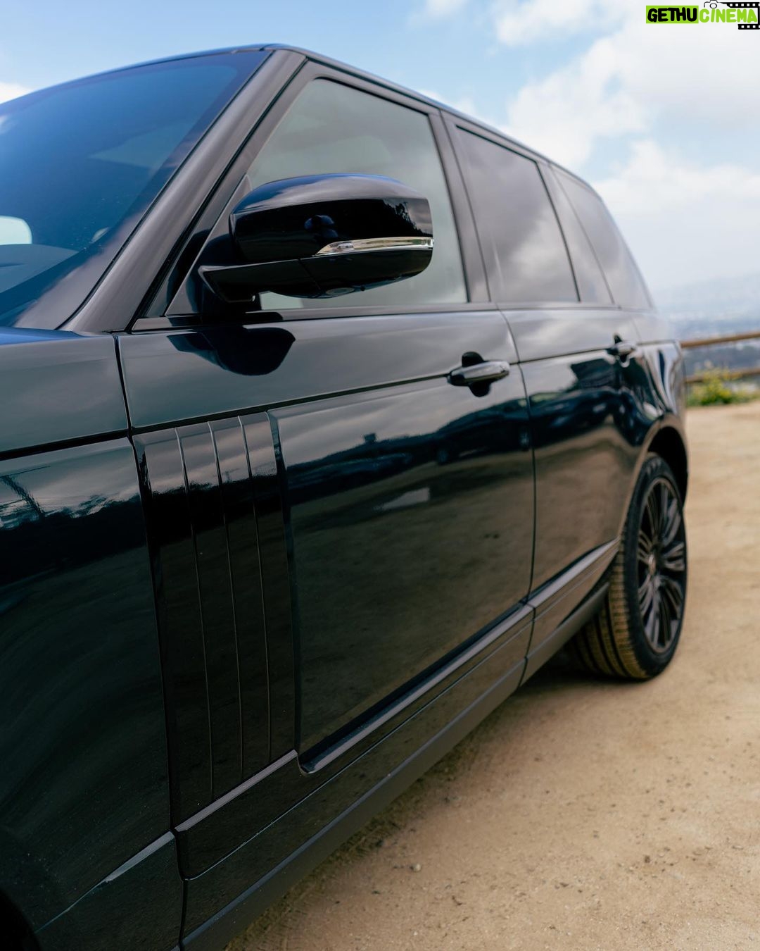 Sarunas J. Jackson Instagram - @landroverusa 🤟🏽😎✌🏽 📸 @themiikec #LandRover 2021 #RangeRover Had me feeling like a boss! Los Angeles, California
