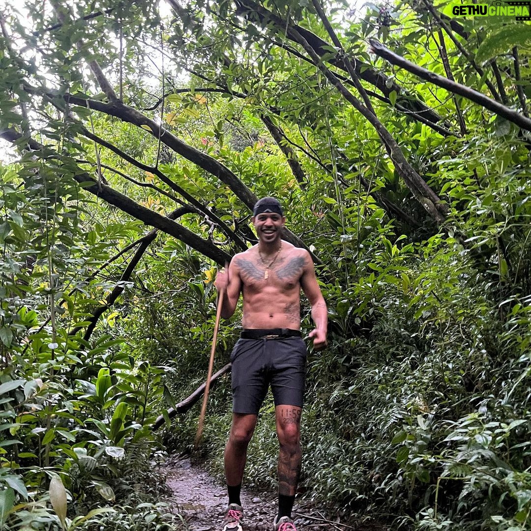 Sarunas J. Jackson Instagram - Life can be beautiful 🤙🏽🌊🌴 #Grateful Waimea Beach Park North Shore Hawai'i