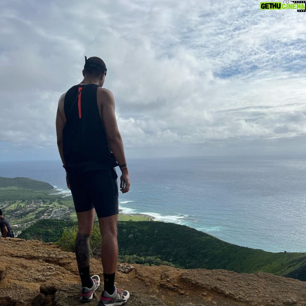 Sarunas J. Jackson Instagram - Life can be beautiful 🤙🏽🌊🌴 #Grateful Waimea Beach Park North Shore Hawai'i