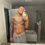 Sarunas J. Jackson Instagram - I’m always hungry for progression. I’ve had an inconsistent journey with my body for years due to a back injury. As a former athlete, most my life my identity was tied with my physical body. When that has been taken from me at times, my mental health was too. Took me to a negative space to not be able sit in a car without feeling extreme pain. I’m so grateful to be in the space I’m in now. From squatting (kinda lol) 315 lbs, to boxing, hoopin, playing with my daughter and God kids.. So much to be thankful for. I had to take accountability (which is scary for most) and decide to take control of my mental health and physical health. If you are in a place you are not happy in, YOU have more power then you give yourself credit for. Your mind is your strongest tool and you can get on the path you want. Prioritizing my mental is what allowed me to get physically healthy and set my routines and diet. Outside opinions of others mean NOTHING. If people are lying and putting THEIR limitations on you, that is THEIR issue and not YOURS. You are what you attach to I am (Confucius). S/O to @liftsociety for providing a space for me to maintain my mind and body 🙏🏽💪🏽 And to @q24training and @craigliebenson for getting me on the right track 💙🫡 1st slide: Oct 2022 (Left) Sept 2023 (Right) 🙏🏽 And others are throughout the past 3 years. Los Angeles, California