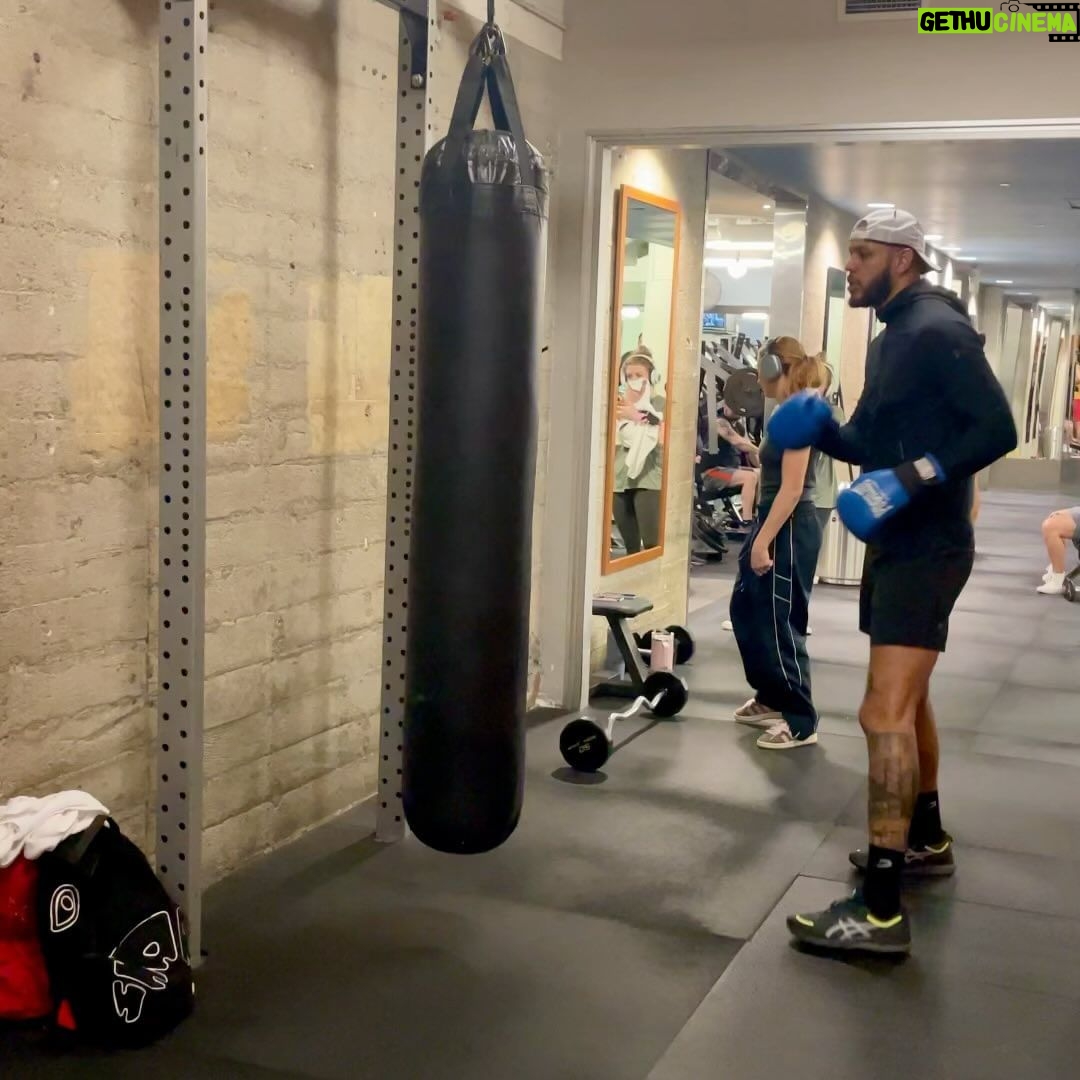 Sarunas J. Jackson Instagram - I’m always hungry for progression. I’ve had an inconsistent journey with my body for years due to a back injury. As a former athlete, most my life my identity was tied with my physical body. When that has been taken from me at times, my mental health was too. Took me to a negative space to not be able sit in a car without feeling extreme pain. I’m so grateful to be in the space I’m in now. From squatting (kinda lol) 315 lbs, to boxing, hoopin, playing with my daughter and God kids.. So much to be thankful for. I had to take accountability (which is scary for most) and decide to take control of my mental health and physical health. If you are in a place you are not happy in, YOU have more power then you give yourself credit for. Your mind is your strongest tool and you can get on the path you want. Prioritizing my mental is what allowed me to get physically healthy and set my routines and diet. Outside opinions of others mean NOTHING. If people are lying and putting THEIR limitations on you, that is THEIR issue and not YOURS. You are what you attach to I am (Confucius). S/O to @liftsociety for providing a space for me to maintain my mind and body 🙏🏽💪🏽 And to @q24training and @craigliebenson for getting me on the right track 💙🫡 1st slide: Oct 2022 (Left) Sept 2023 (Right) 🙏🏽 And others are throughout the past 3 years. Los Angeles, California
