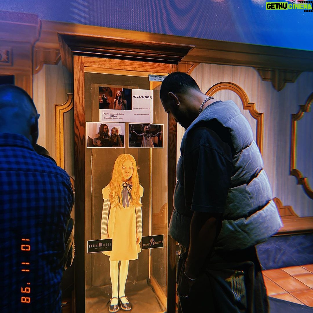 Sarunas J. Jackson Instagram - A @horrornights type of night. Itβs my favorite time of year ππ Universal Studios Hollywood
