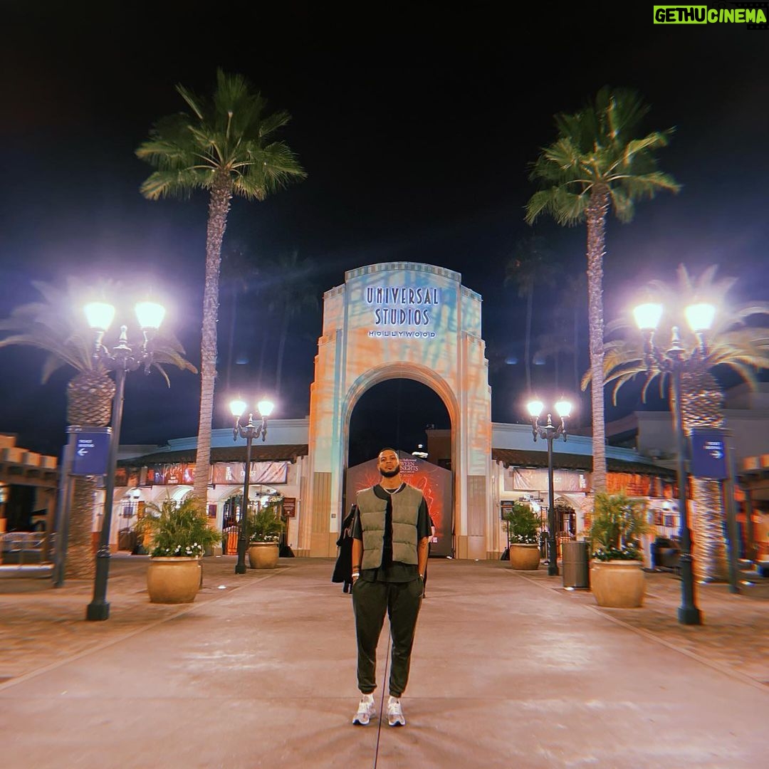 Sarunas J. Jackson Instagram - A @horrornights type of night. Itβs my favorite time of year ππ Universal Studios Hollywood