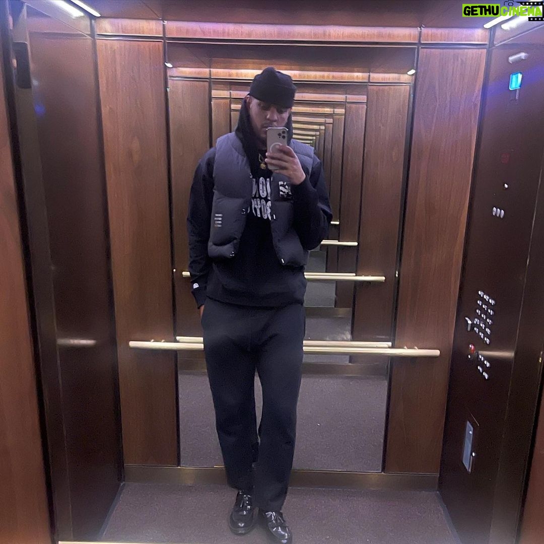 Sarunas J. Jackson Instagram - Piecing things together and such. #MiniUpdate #TallMenCanDressToo #GabNeedsToRepBetter #OutkastShirtIsTough Los Angeles, California