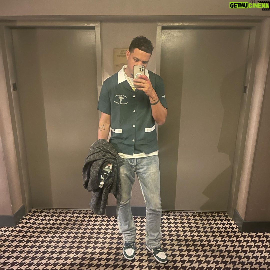 Sarunas J. Jackson Instagram - Piecing things together and such. #MiniUpdate #TallMenCanDressToo #GabNeedsToRepBetter #OutkastShirtIsTough Los Angeles, California