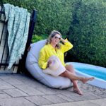 Saskia Thuot Instagram – CONCOURS TERMINÉ ✨Et oui, une belle semaine de surprises pour vous se poursuit! Gagnez votre beanbag offert par Gagnon Frères dont je suis fière ambassadrice. L’entreprise familiale qui compte 118 ans d’existante offre une panoplie de produits québécois dans ses magasins, dont les beanbags Arico, parfait pour un moment de détente à l’endroit de votre choix. Pour gagner le votre, c’est tout simple:

1. Aimez le compte de @gagnonfreres et le mien @saskiathuot 
2. Identifie un.e ami.e qui voudrait aussi tenter sa chance
3. Quel serait votre choix de couleur, il y en 16 au total (voir en Story) 

Bonne chance! Le concours prend fin le 5 juillet, la personne gagnante va recevoir un message en privé et pourra récupérer son prix à un point de cueillette de votre choix ou en magasin. Attention aux comptes frauduleux. Le concours est enregistré à la RACJ. 

#gagnonfrere #concours #ambassadrice #acheterlocal